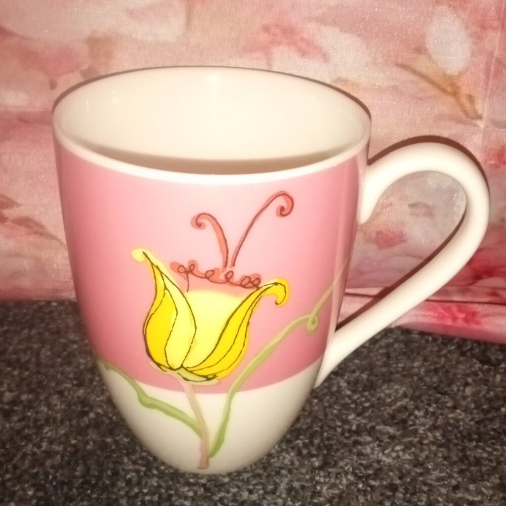 BEAUTIFULSPRINGTIME PINK AND WHITE FLORAL STARBUCKS 5" INCH MUG, NWOT!